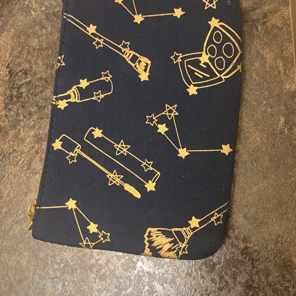 I SPY cosmetics bag navy blue and gold. - Picture 3 of 4